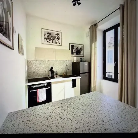 Apartment Au Cinema *